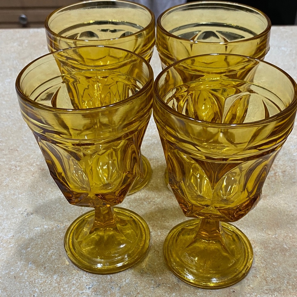 Set of 4 Vintage Anchor Hocking Fairfield Amber Wine/Water Goblets 6" Tall 8 oz